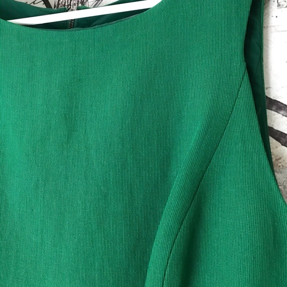 Green dress classifies entier size 12 - Picture 2 of 6